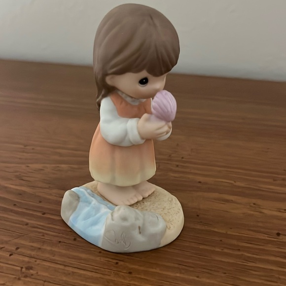 Precious Moments Other - Precious Moment Enesco 1999 The Great Pearl Figurine